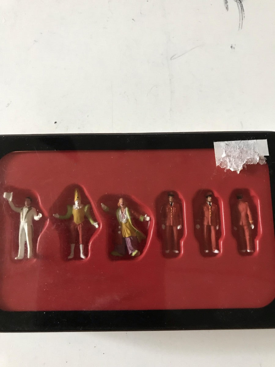Preiser 22001 HO Circus Clowns and Ushers Figures (Set of 6)
