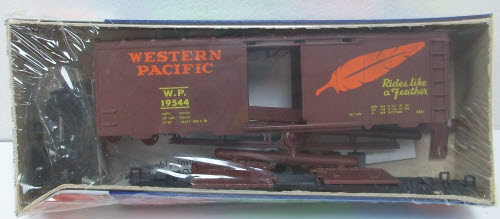 Roundhouse 1069 HO Western Pacific 40'' Boxcar #19544 Kit