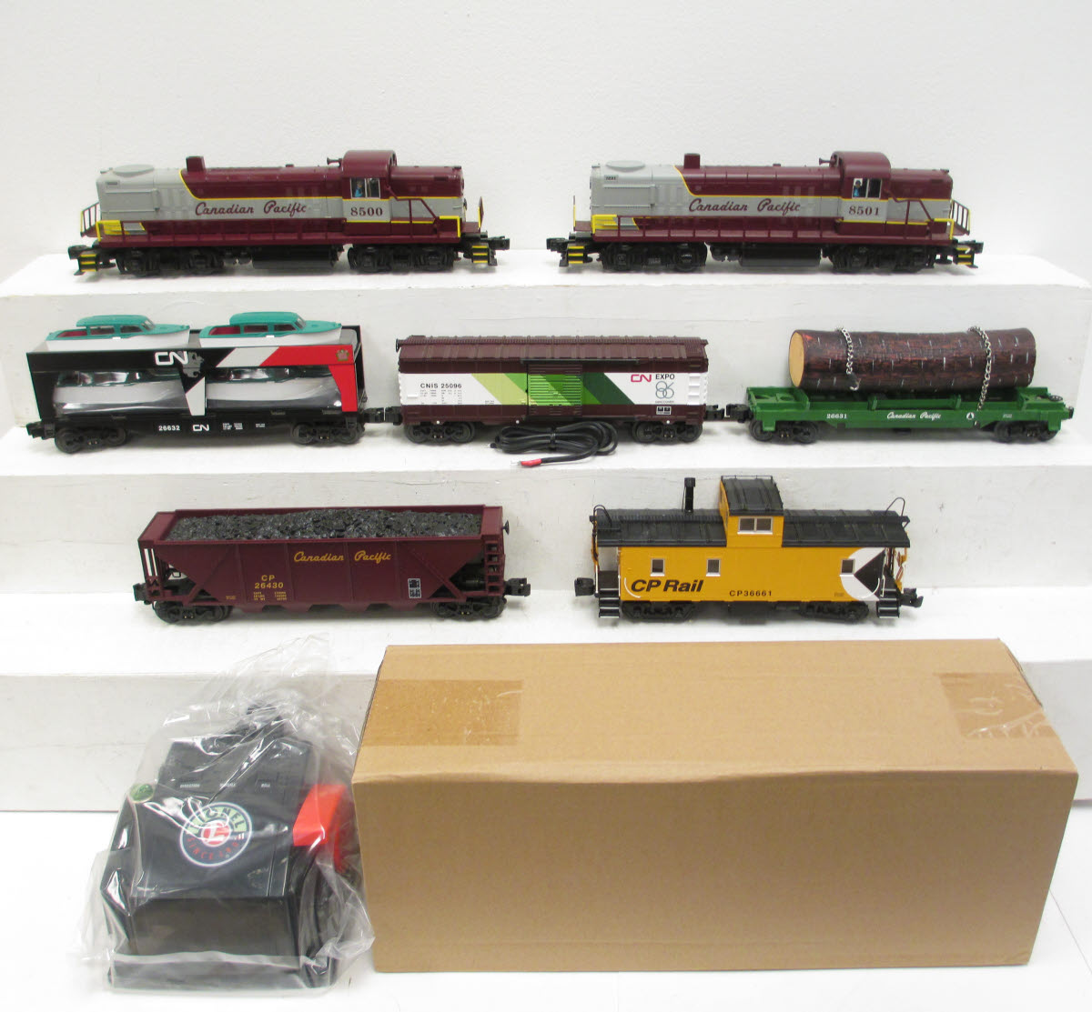 Lionel 6-30145 Canadian Maple Leaf RS-3 O Gauge Diesel Freight Train Set