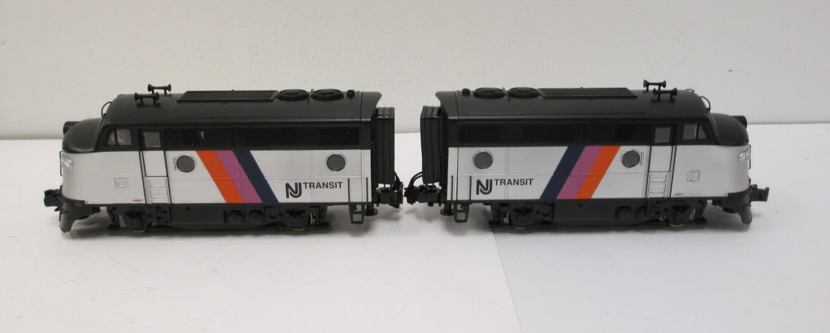 RMT 92675 O New Jersey Transit Mini F-3 AA Locomotive Set #423/424