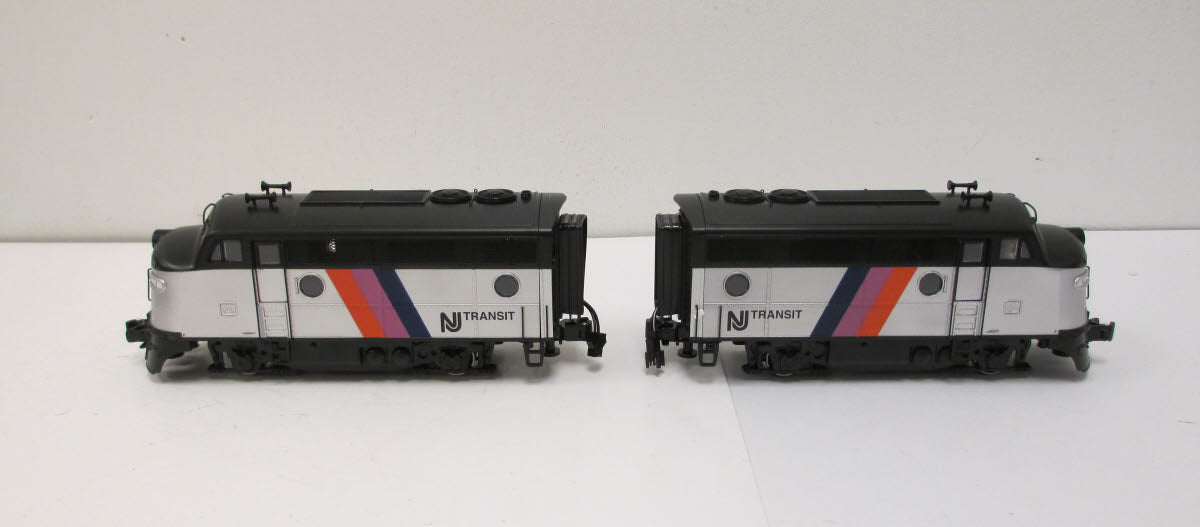 RMT 92675 O New Jersey Transit Mini F-3 AA Locomotive Set #423/424