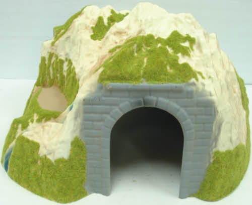 Model Power 6091 O Scale Curved Tunnel