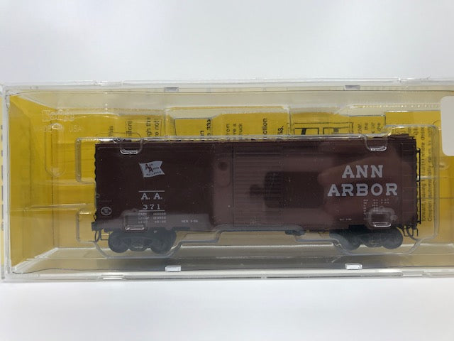 Kadee 4501 HO Ann Arbor 40' PS-1 Boxcar with 6' Youngstown Door #371