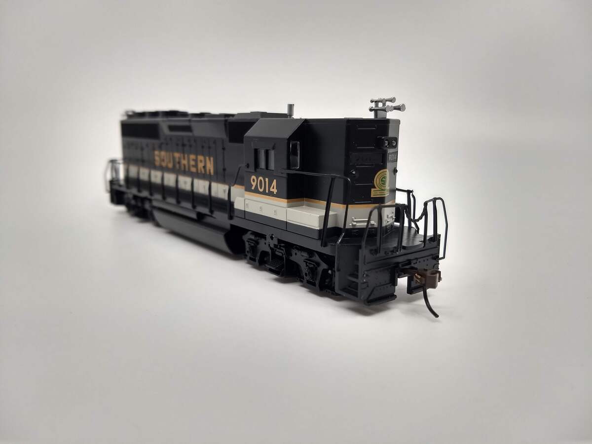 Bachmann 61205 HO Southern EMD GP50 High Nose Diesel Locomotive #9014