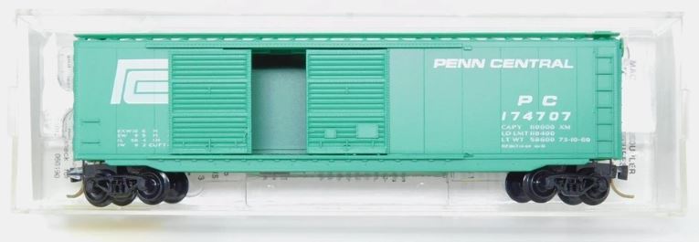 Micro-Trains 03400020 N Penn Central 50' Standard Double Door Boxcar #174707