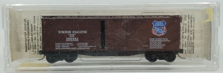 Micro-Trains 04200070 N Union Pacific 40' Double Sheathed Wood Boxcar #100741