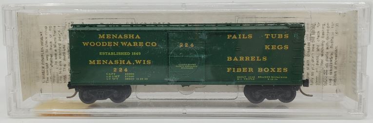 Micro-Trains 04200040 N Menasha Woodenware 40' Double Sheathed Boxcar #224