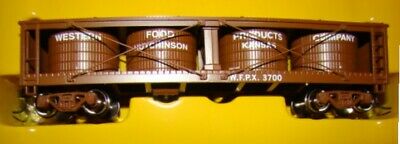 Roundhouse 85261 HO RTR 40' Pickle Car, Western Food Products #3700
