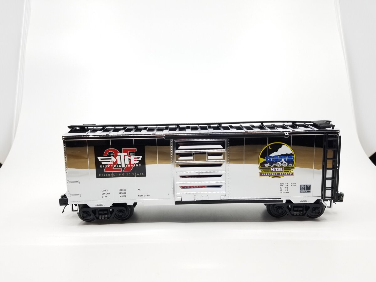 MTH 20-93248 O Gauge MTH 25th Anniversary Chrome Plated 40' Boxcar