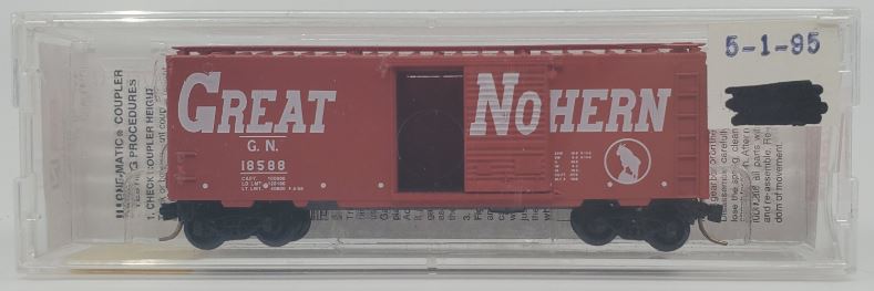 Micro-Trains 02000176 N Great Northern 40' Standard Single Door Boxcar #18588