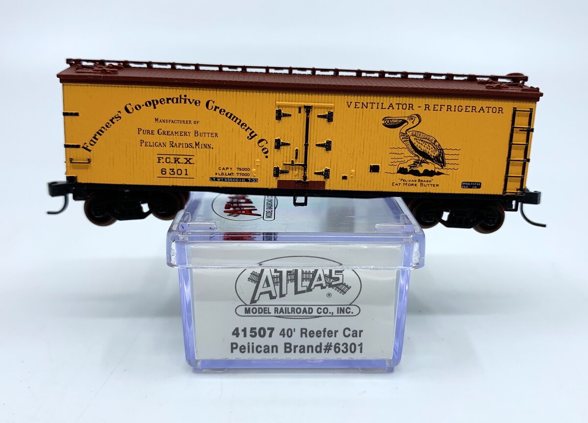 Atlas 41507 N Pelican Brand 40' Reefer Car #6301