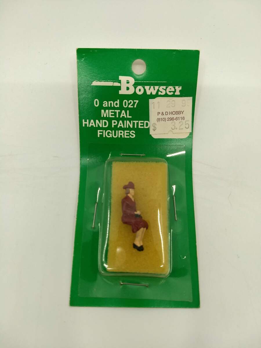 Bowser 013737 O Metal Hand Painted Figures - Seated Lady In Jacket & Hat