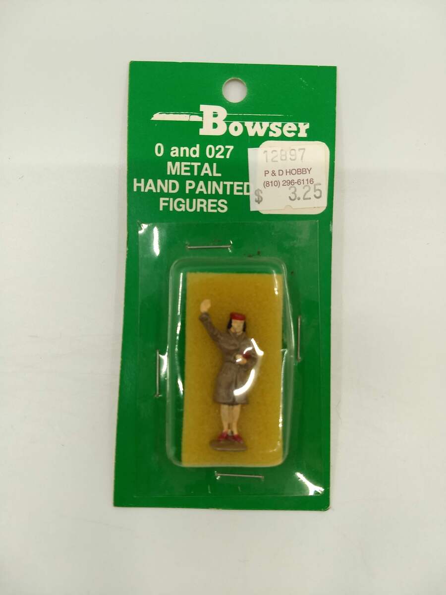 Bowser 013732 O Metal Hand Painted Figures - Lady In Coat & Hat Waving