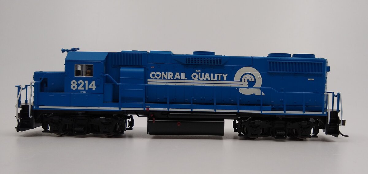 Atlas 10001211 HO Conrail Quality GP38-2 Diesel Locomotive #8214