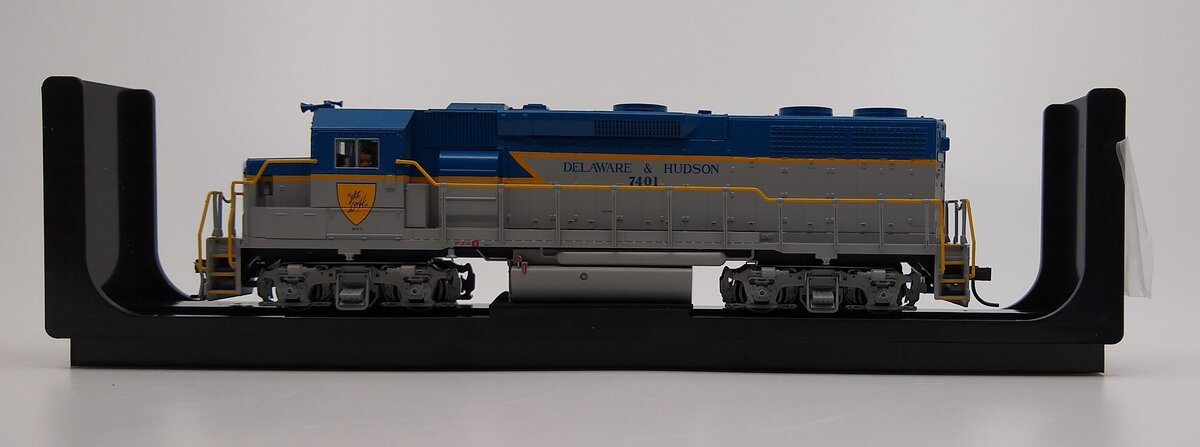 Atlas 10002612 HO Delaware & Hudson GP39-2 with LokSound & DCC #7401
