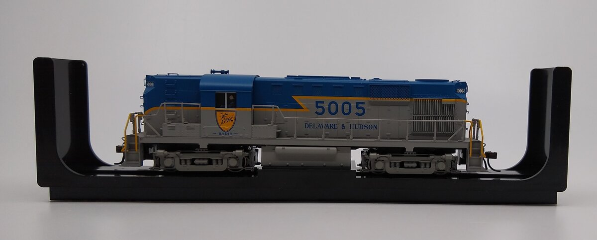 Atlas 10002875 HO Delaware & Hudson RS-11 Diesel Locomotive Silver Series #5005