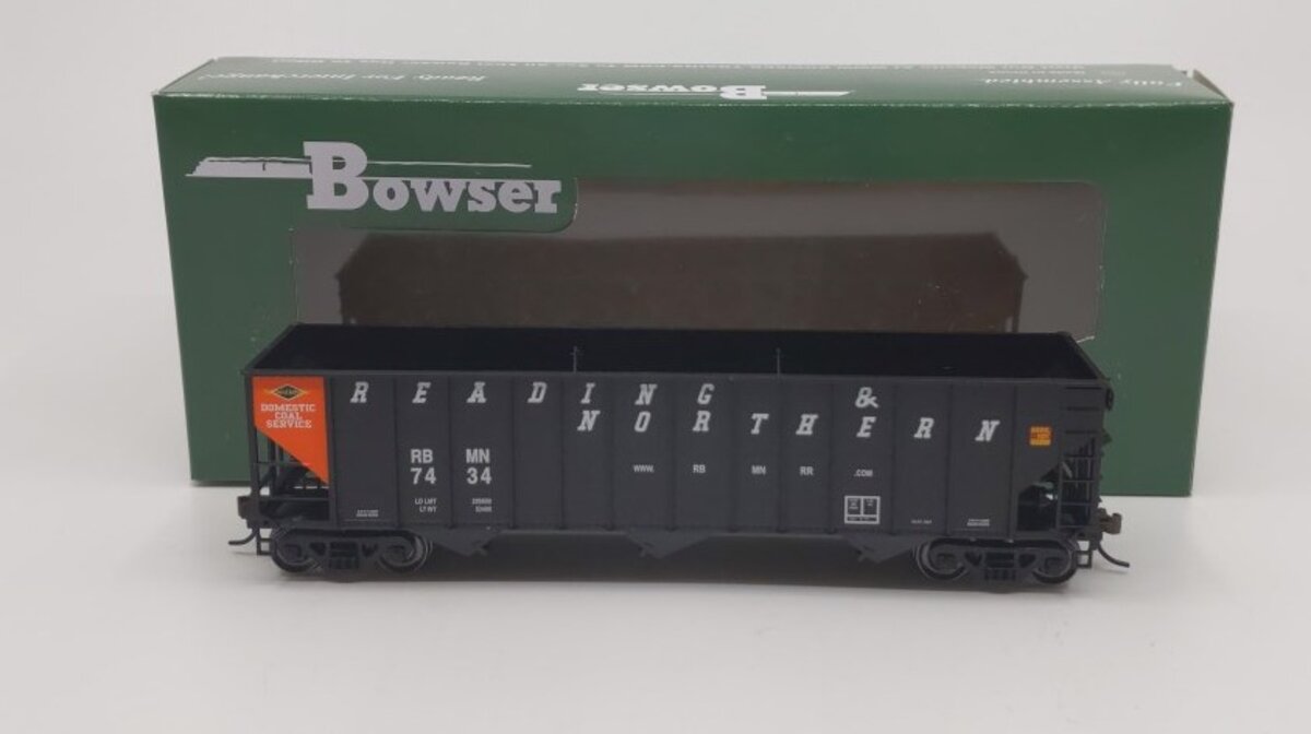Bowser 41186 HO Reading, Blue Mountain & Northern 100-Ton 3-Bay Hopper #7434
