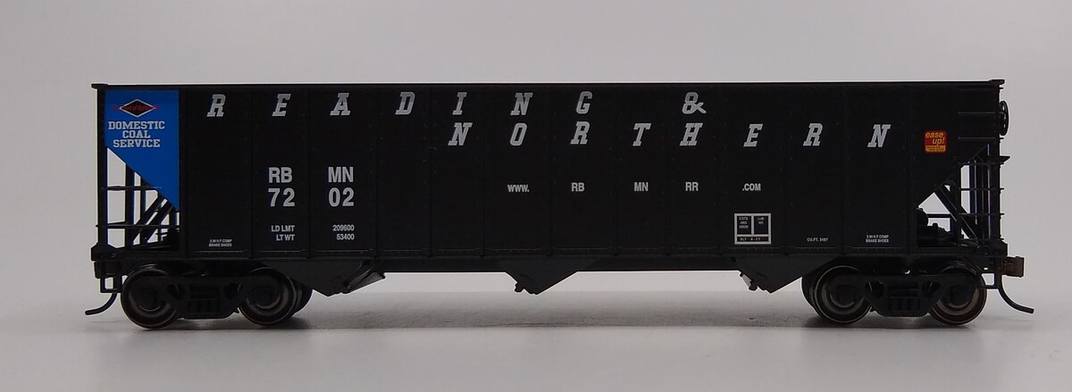 Bowser 41188 HO Reading, Blue Mountain & Northern 100-Ton 3-Bay Hopper #7202
