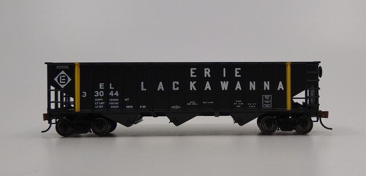 Bowser 41834 HO Erie Lackawanna 70 Ton 14 Panel Hopper Car #33044