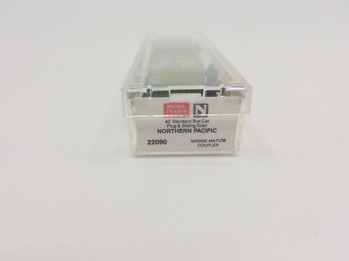 Micro-Trains 02200090 N Northern Pacific 40' Plug & Sliding Door Boxcar #8130