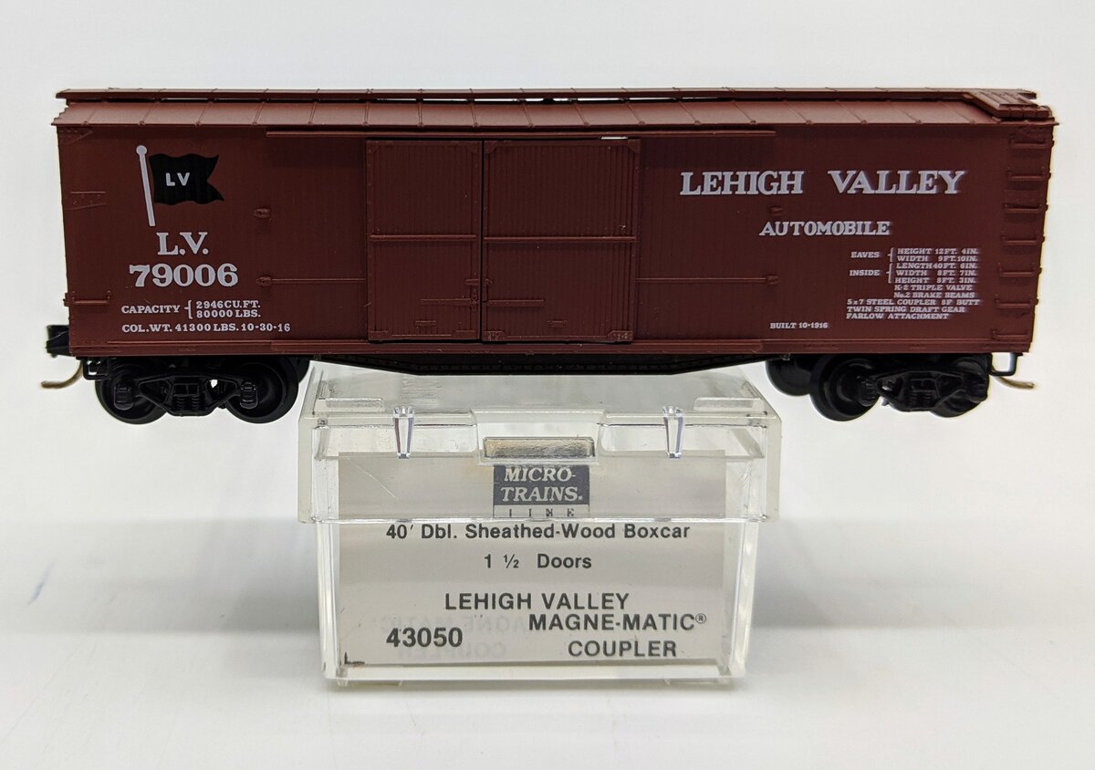 Micro-Trains 04300050 N Lehigh Valley 40' Double Sheathed Wood Boxcar #79006