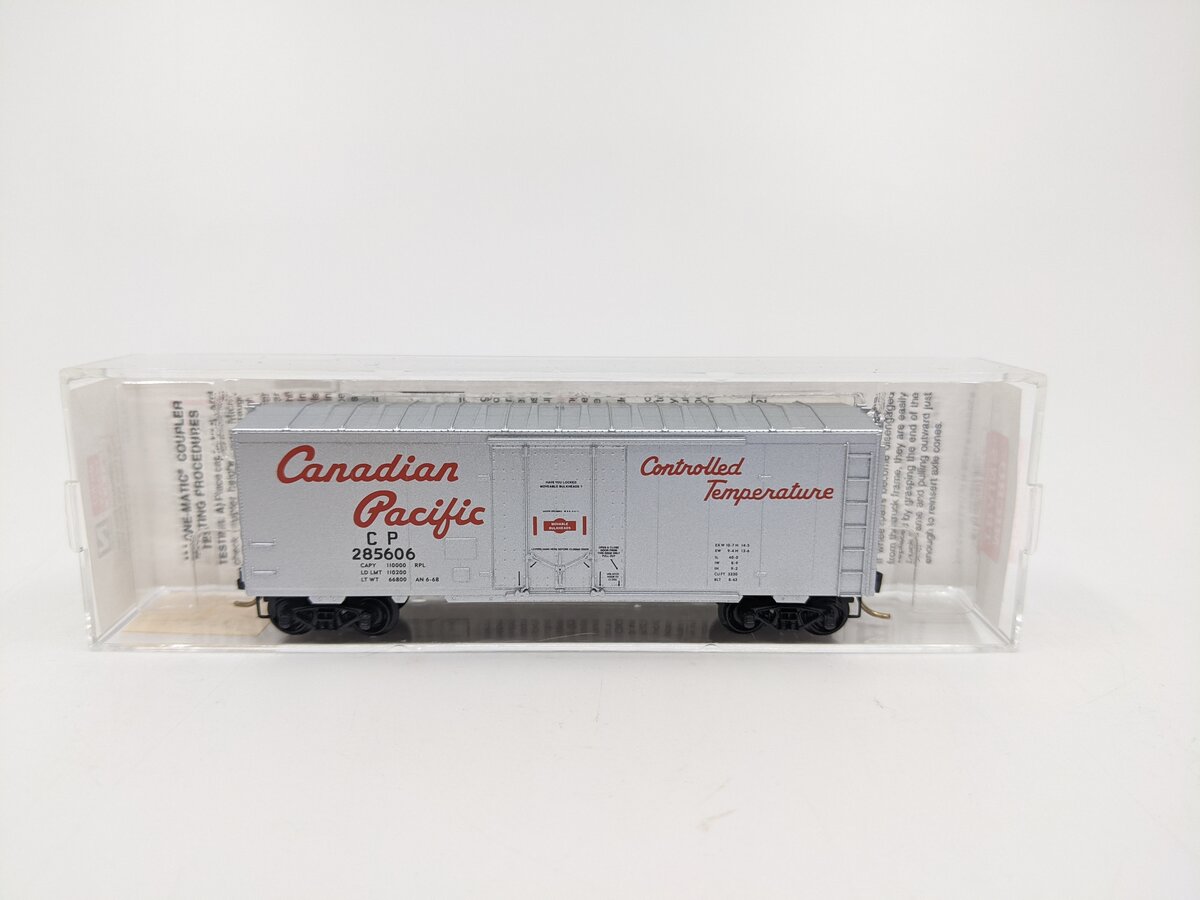 Micro-Trains 07400040 N Scale Canadian Pacific 40' Plug Door Boxcar #285606