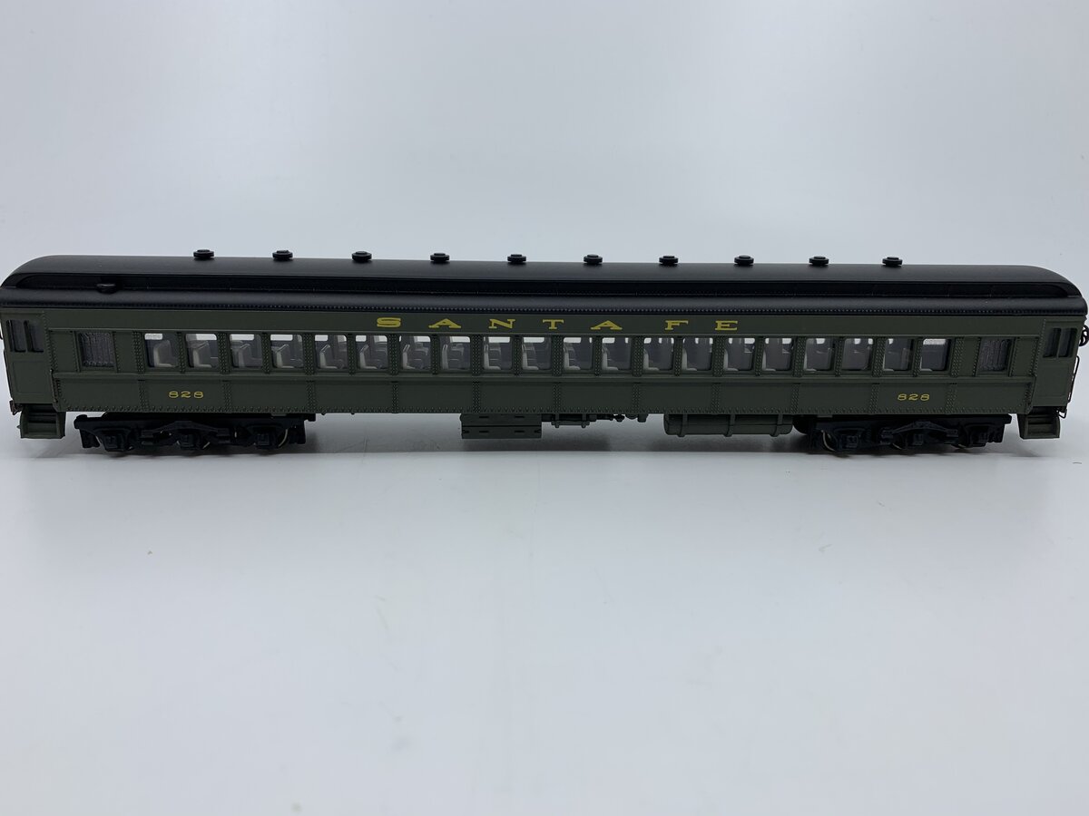 Bachmann 89312 HO Santa Fe Coach #828