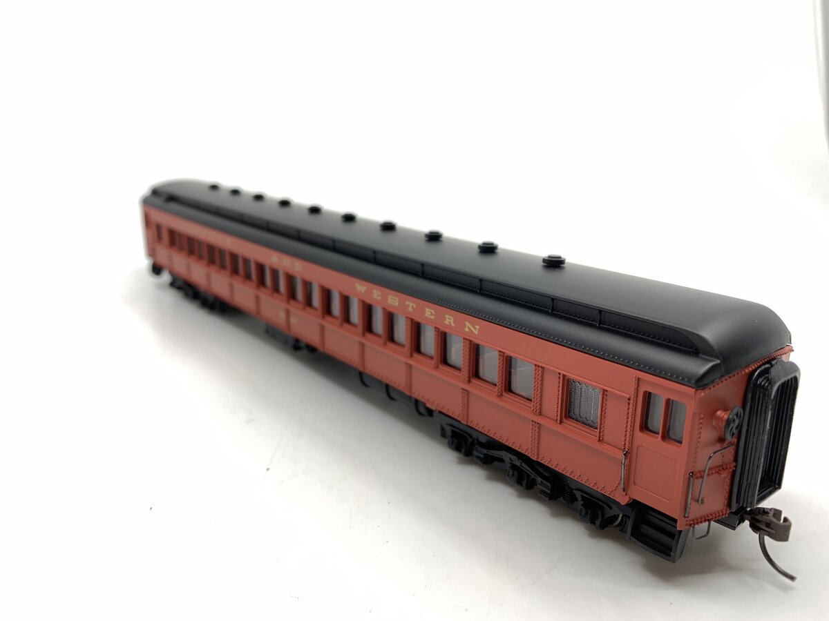 Bachmann 89415 HO Scale Norfolk & Western Heavyweight Coach #1647