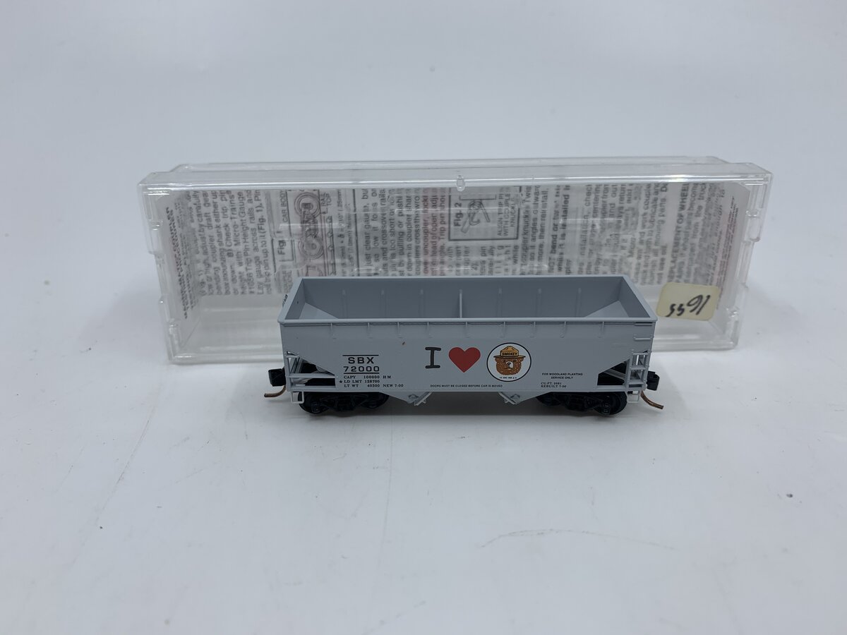 Micro-Trains 05500450 N Smokey Bear 33' Twin Bay Offset Side Hopper #72000