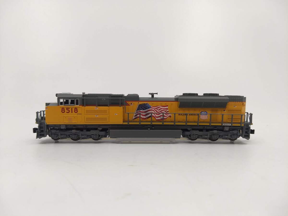 Kato 176-8426 N Scale Union Pacific SD70ACe Diesel Locomotive #8518