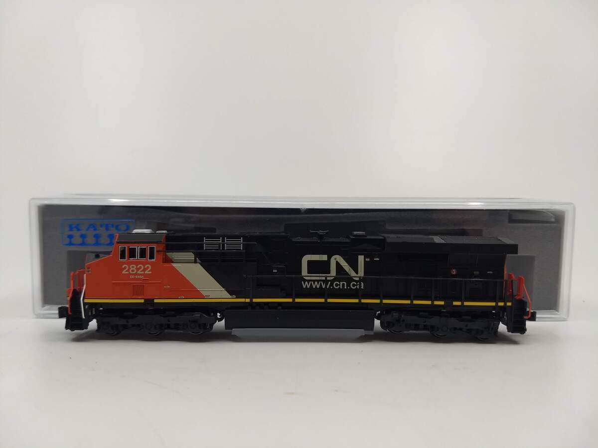 Kato 176-8919 N Scale Canadian National "Gevo" GE ES44AC Locomotive #2822