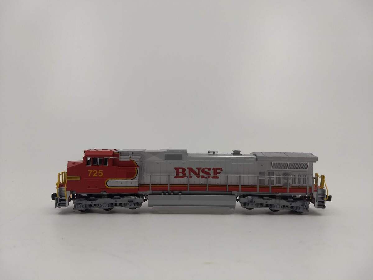 Kato 176-3511 BNSF C44-9W #725 - Custom Weathered