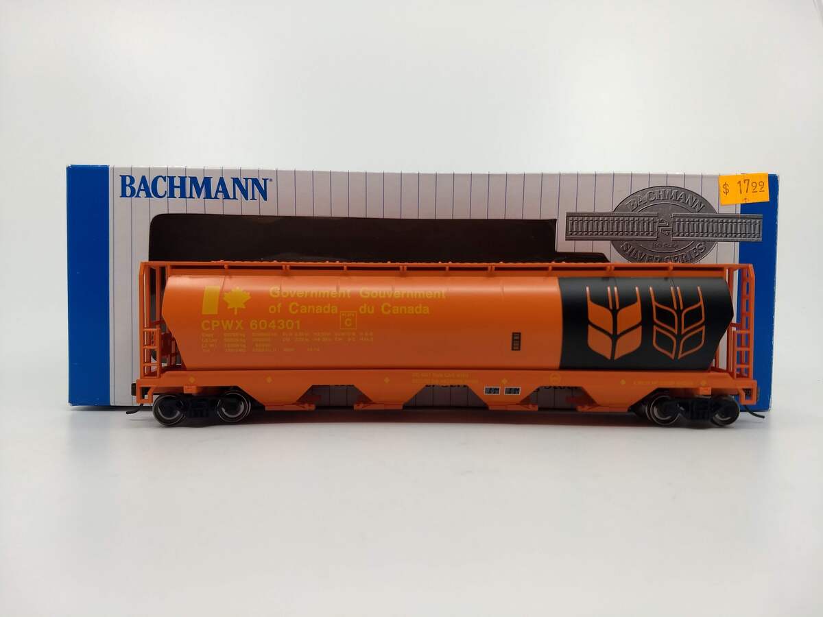 Bachmann 19134 HO Government of Canada 4-Bay Cylindrical Grain Hopper