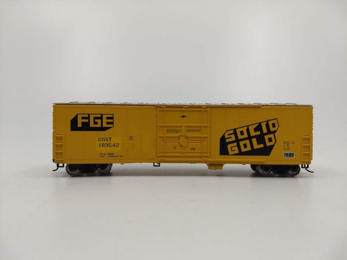 Walthers 910-2011 CSX 50' Insulated Box Car #193542