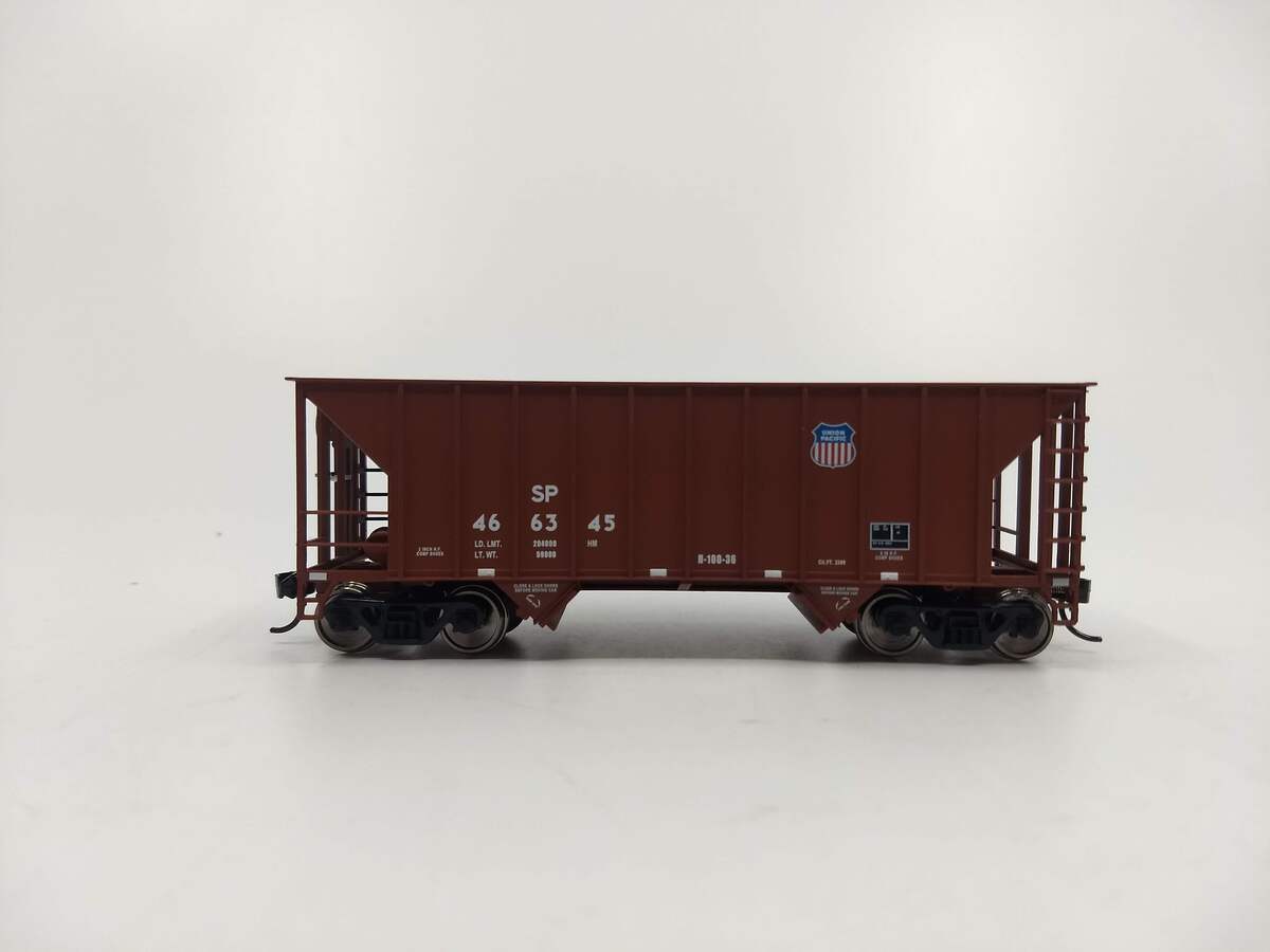 Walthers 910-6908 Union Pacific SP 34' 100-Ton 2-Bay Hopper #466345