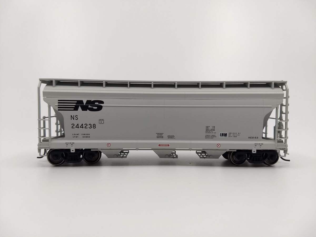 Atlas 20002934 HO Norfolk Southern ACF Covered Hopper #244238