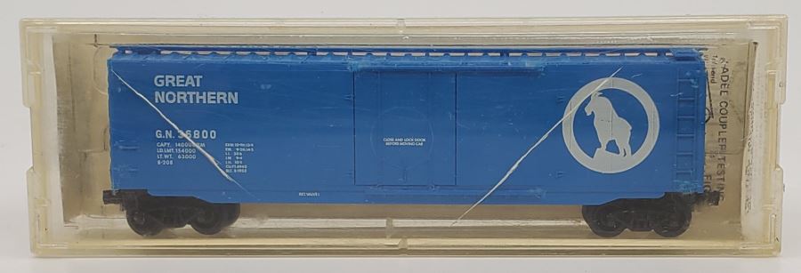 Micro-Trains 03200020 N Great Northern 50' Steel Plug Door Boxcar #36800