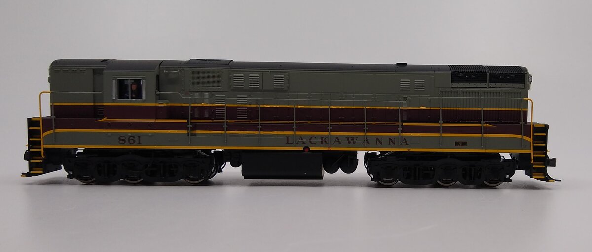 Atlas 7774 HO Scale Lackawanna Ph 2 Diesel Locomotive #861