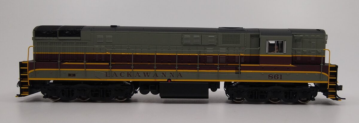Atlas 7774 HO Scale Lackawanna Ph 2 Diesel Locomotive #861