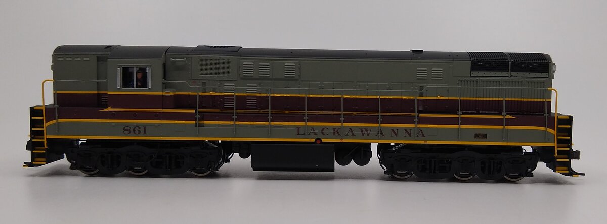 Atlas 7774 HO Scale Lackawanna Ph 2 Diesel Locomotive #861