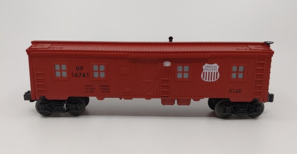 Lionel 6-16741 O Gauge Union Pacific Illuminated Bunk Car