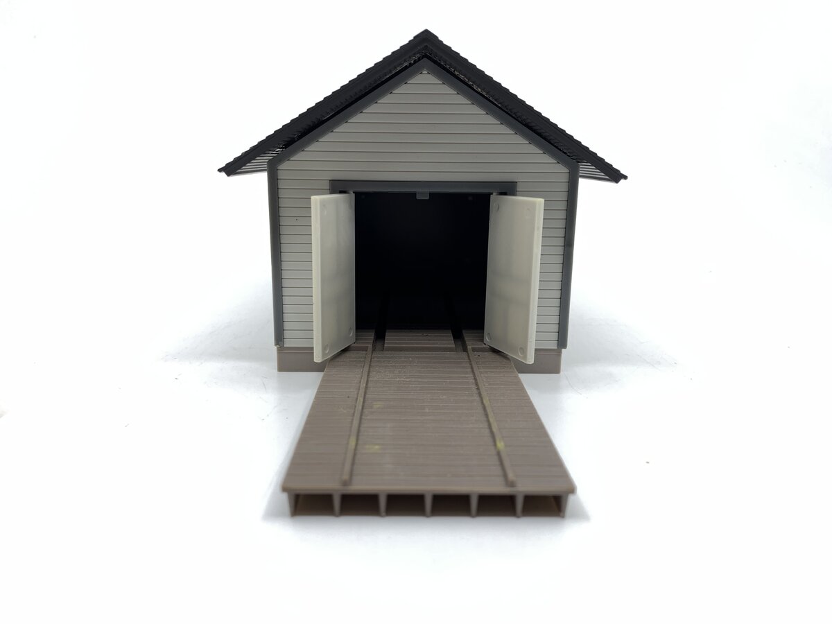 Walthers 933-2710 O And O-27 Dark Gray Trim Speeder Shed & Speeder Built-up