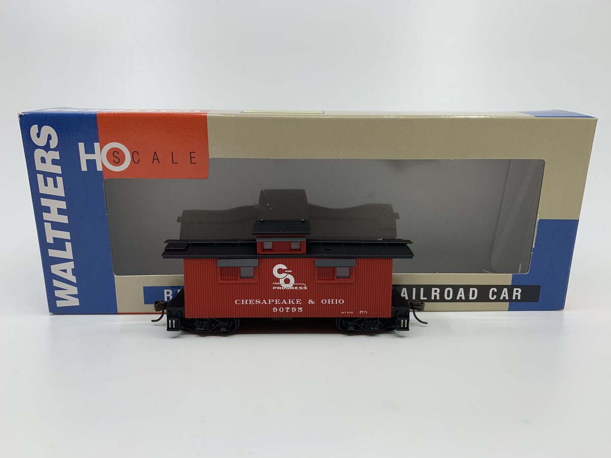 Walthers 932-7522 HO Scale Chesapeake & Ohio Progress Wood Caboose #90795