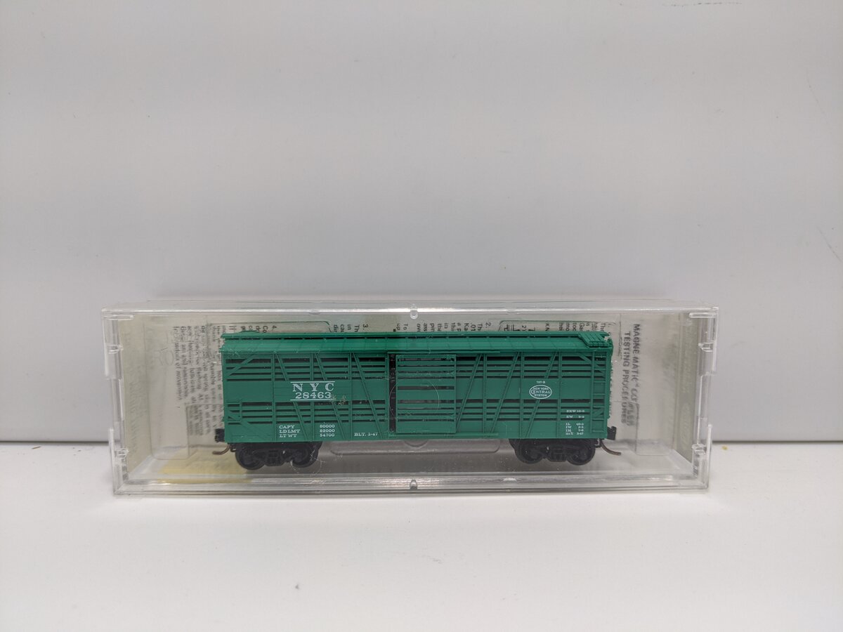 Micro-Trains 03500040 N New York Central 40' Despatch Stock Car #28463