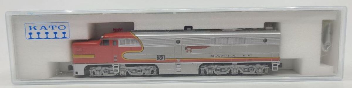 Kato 176-4102 N Scale ATSF Alco PA-1 Diesel Locomotive #54 – Trainz