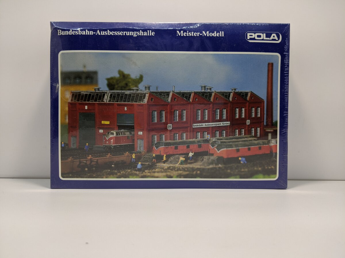 Pola 264 N Scale German Repairs Hall Building Kit
