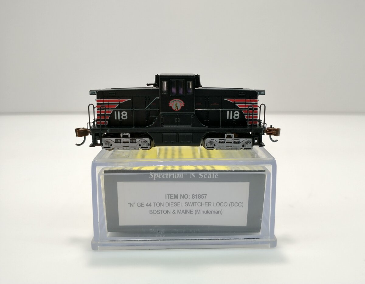 Bachmann 81857 N Scale Boston & Maine GE 44-Ton Diesel w/DCC