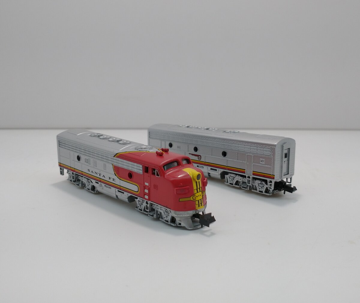 Bachmann 81259 N Scale Santa Fe F7 AB Diesel sET