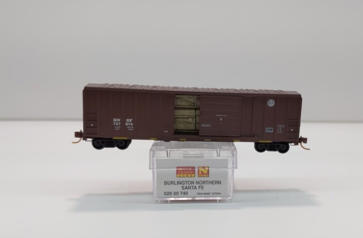 Micro-Trains 02500740 N BNSF 50' Single Door Ribside Boxcar w/ Load #727874