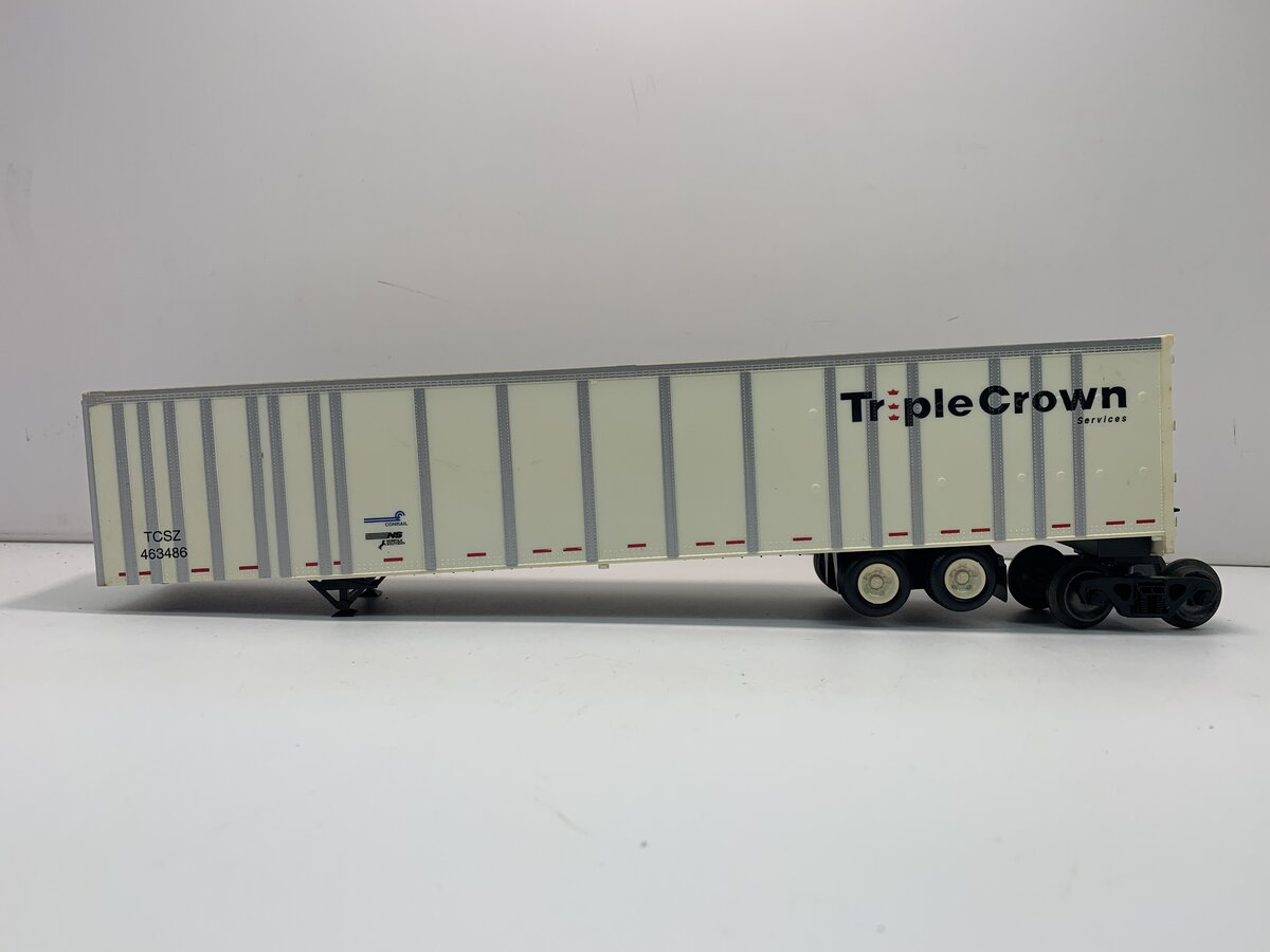 Bowser 87001 Triple Crown Trailer